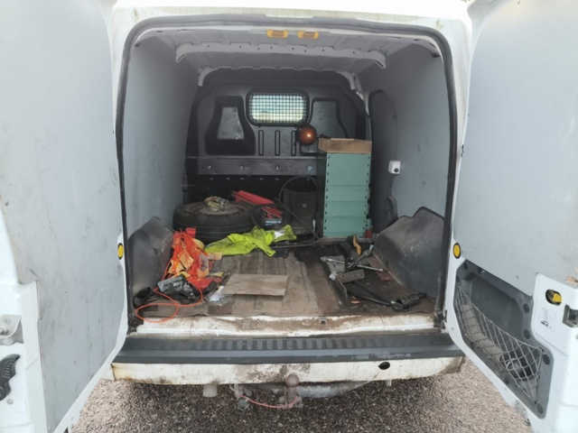 1401012-45 Ford Transit Connect T220 1.8 TDCi -2012 Reparationsobjekt