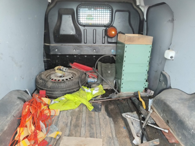 1401012-46 Ford Transit Connect T220 1.8 TDCi -2012 Reparationsobjekt