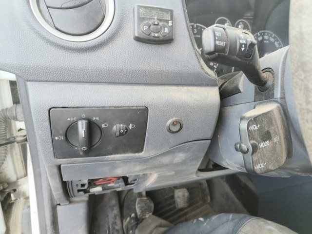 1401012-56 Ford Transit Connect T220 1.8 TDCi -2012 Reparationsobjekt