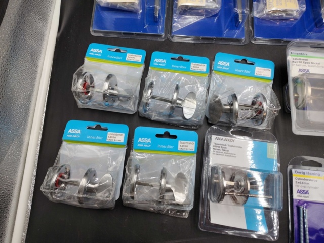 1442743-2 Door and window fittings - Assa Abloy