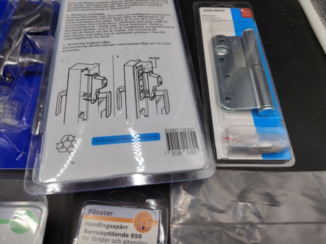 1442743-7 Door and window fittings - Assa Abloy