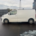 1351350-8 Skåpbil Opel Vivaro IP 2.0 Automatisk, 122hk -2020