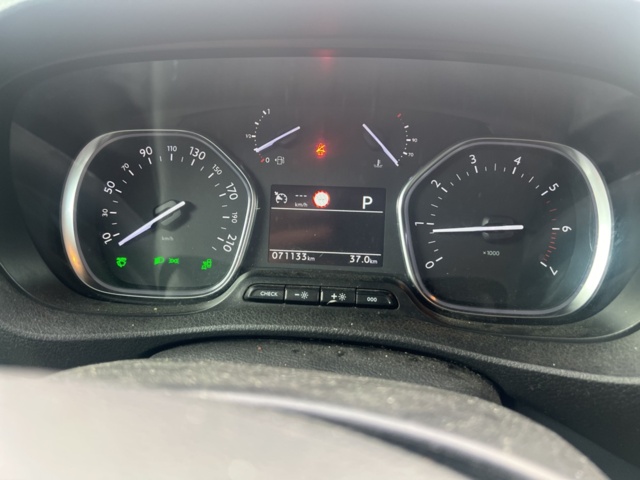 1351350-37 Skåpbil Opel Vivaro IP 2.0 Automatisk, 122hk -2020