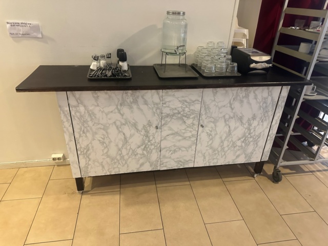 1442987-1 Avlastningsbänk och brickvagn