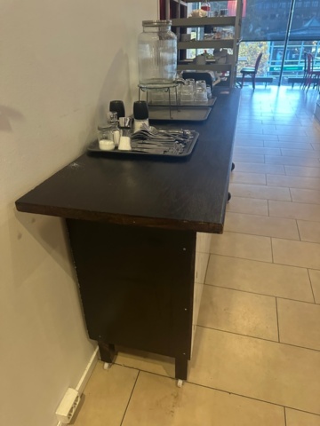 1442987-2 Avlastningsbänk och brickvagn