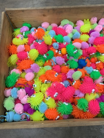 1442904-3 Sortiment med blinkande leksaker