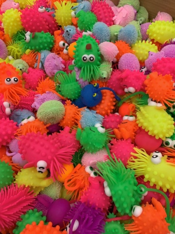 1442904-4 Sortiment med blinkande leksaker