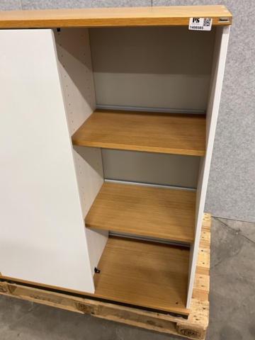 1443042-3 Skåp med skjutdörrar för kontor mm