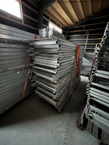 1421624-16 Monzon stor byggställning inkl tillbehör