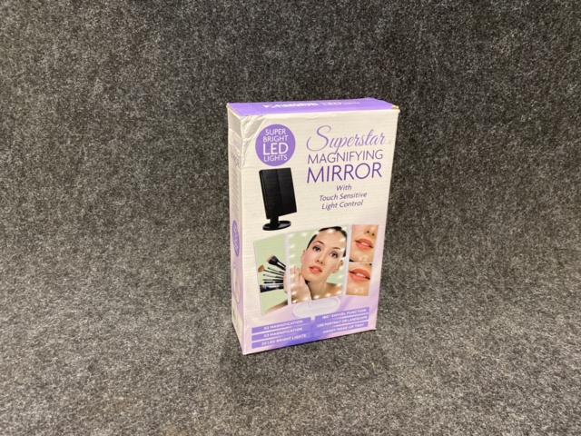 1443032-2 LED Sminkpegel med sidospeglar