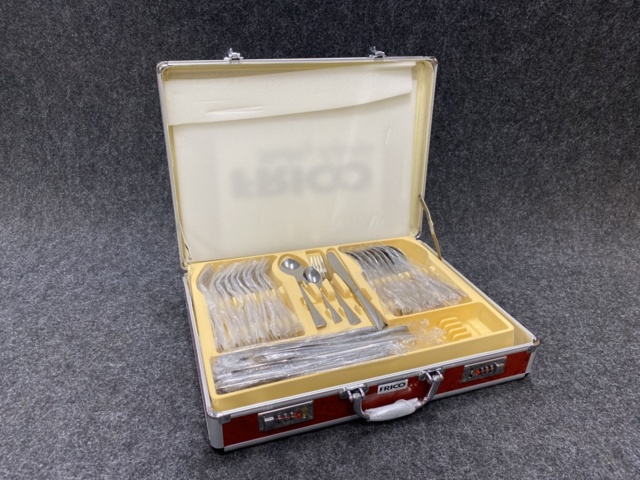 1441214-4 Bestickset 72 delar i portfölj