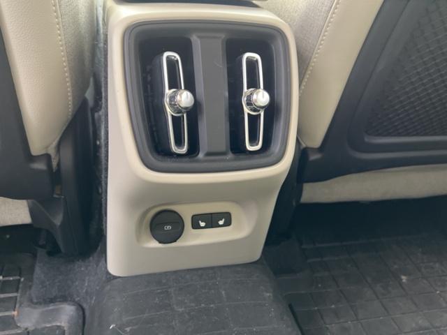 1431354-23 Volvo XC40 T4 Geartronic, 190hk -2020