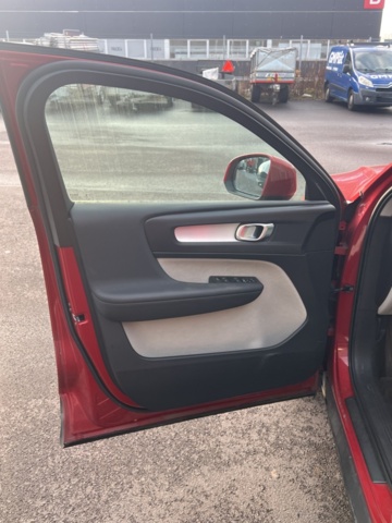 1431354-24 Volvo XC40 T4 Geartronic, 190hk -2020