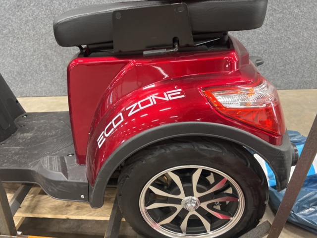 1443074-13 Promenadskoter - Svart & röd