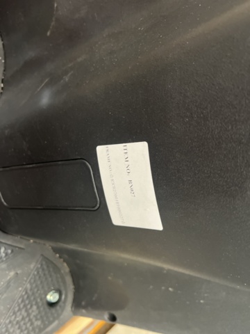 1443074-15 Promenadskoter - Svart & röd