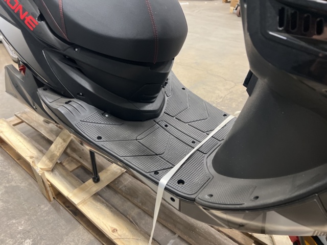 1443075-8 Elmoped - 2000W Svart