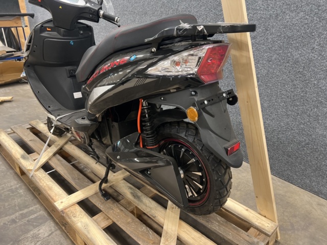 1443075-11 Elmoped - 2000W Svart