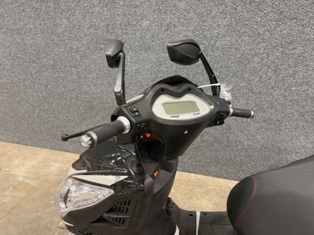 1443075-16 Elmoped - 2000W Svart