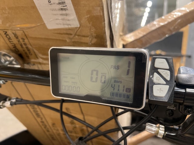 1443076-12 Eldriven Lådcykel med svart låda