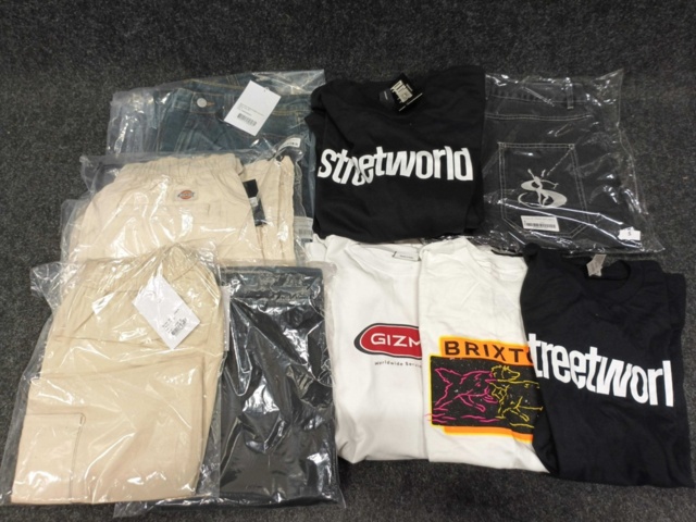 1441135-1 9 st Klädesplagg, Strl S