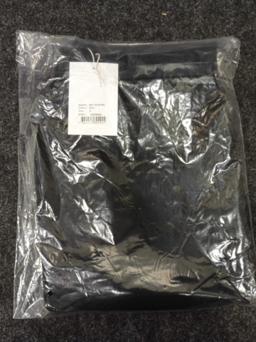 1441135-8 9 st Klädesplagg, Strl S