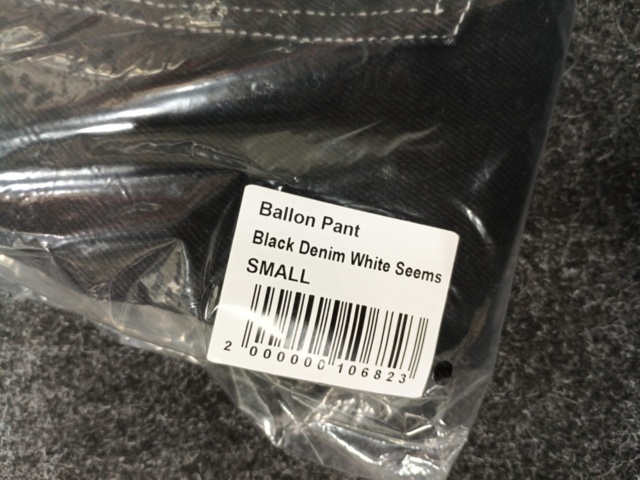 1441136-4 9 st Klädesplagg, Strl S