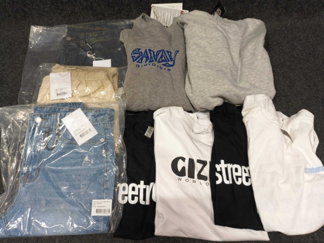 1441137-1 9 st Klädesplagg, Strl S