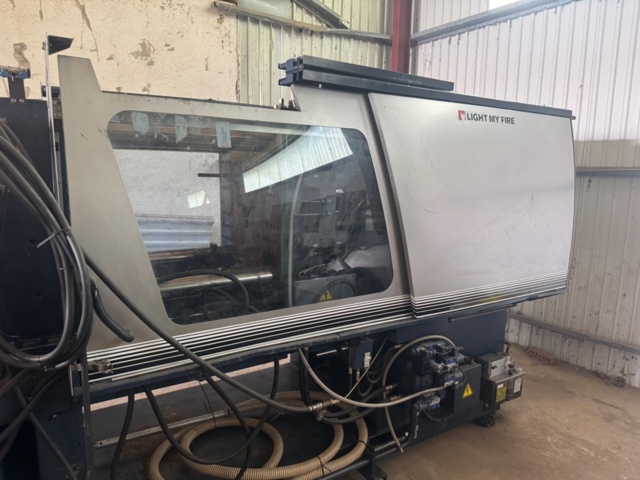 1403519-3 Plastformsspruta Nan Rong TNR 250 med EMPC 9600