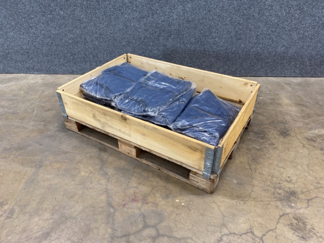 1443474-3 10 st Västar, Strl S