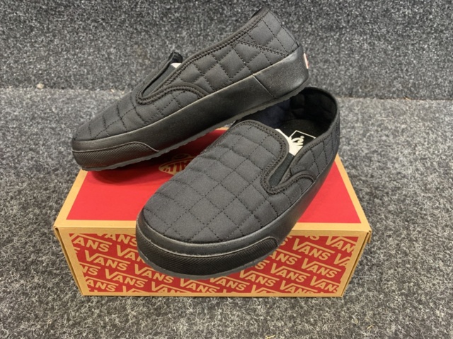 1443504-2 4 par Skor/tofflor Vans Mte Slip-er 2, Strl 35, 36.5 & 39