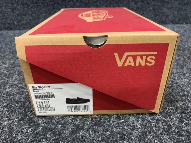 1443504-5 4 par Skor/tofflor Vans Mte Slip-er 2, Strl 35, 36.5 & 39