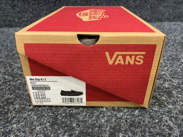1443504-7 4 par Skor/tofflor Vans Mte Slip-er 2, Strl 35, 36.5 & 39