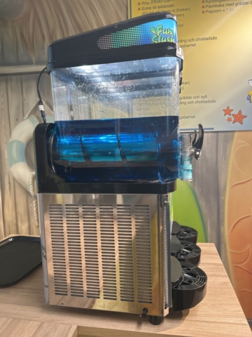 1427462-3 Slushmaskin med 3 behållare - New Faby 3 -2022