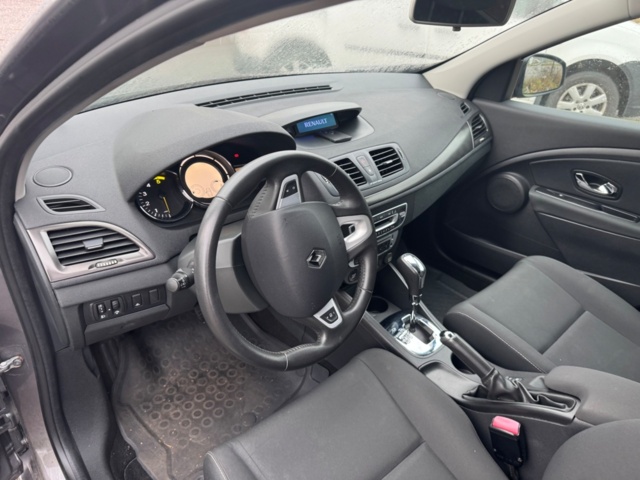 1199622-20 Renault Mégane Grandtour 1.5 dCi EDC, 110hk, 2013 (Reparationsobjekt)