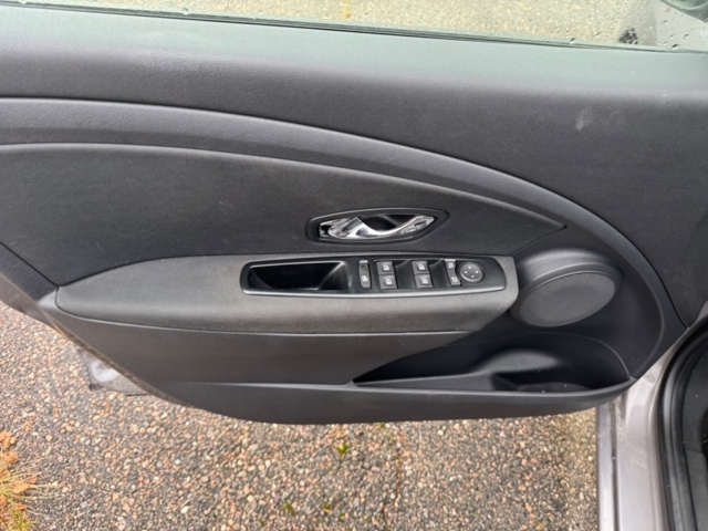 1199622-24 Renault Mégane Grandtour 1.5 dCi EDC, 110hk, 2013 (Reparationsobjekt)