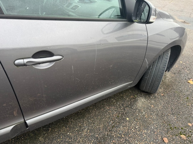 1199622-31 Renault Mégane Grandtour 1.5 dCi EDC, 110hk, 2013 (Reparationsobjekt)