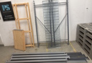 1409328 Mindre ställage och trähylla