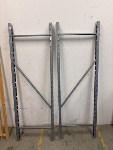 1409328-3 Mindre ställage och trähylla