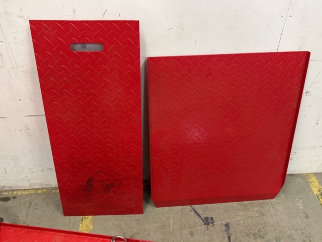 1409329-15 Lyftbord, saxlyft och depåstöd - Pela