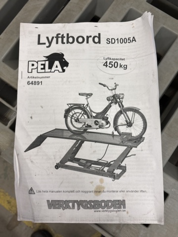 1409329-16 Lyftbord, saxlyft och depåstöd - Pela