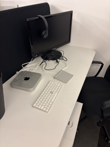 1408625-6 Mac computer + screen + Office group