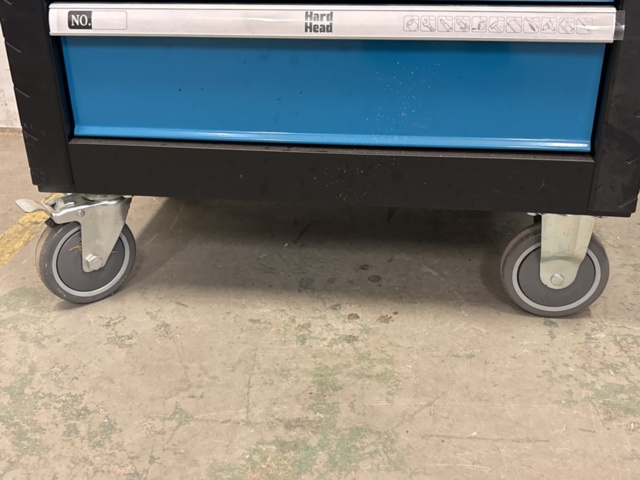 1409331-3 Verktygsvagn med stor mängd innehåll