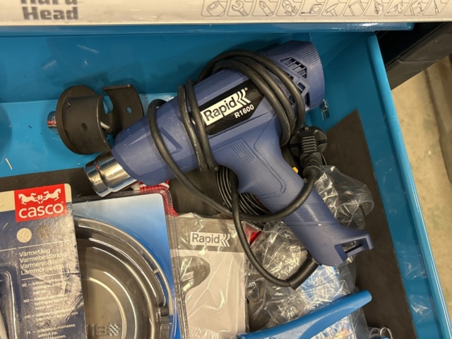 1409331-12 Verktygsvagn med stor mängd innehåll