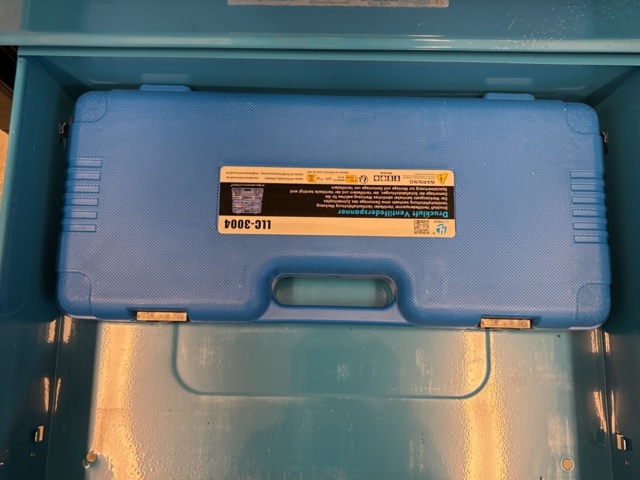 1409331-21 Verktygsvagn med stor mängd innehåll