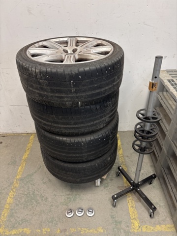 1409332-19 Sommardäck på 20"-alufälg x4  - Michelin Pilot Sport 4 255/35R20