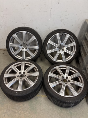 1409332-1 Sommardäck på 20"-alufälg x4  - Michelin Pilot Sport 4 255/35R20