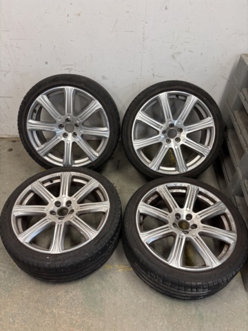 1409332-18 Sommardäck på 20"-alufälg x4  - Michelin Pilot Sport 4 255/35R20