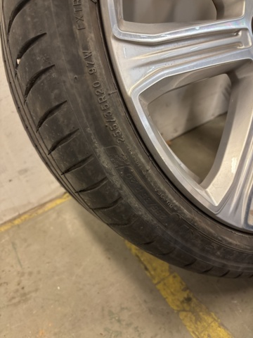 1409332-12 Sommardäck på 20"-alufälg x4  - Michelin Pilot Sport 4 255/35R20