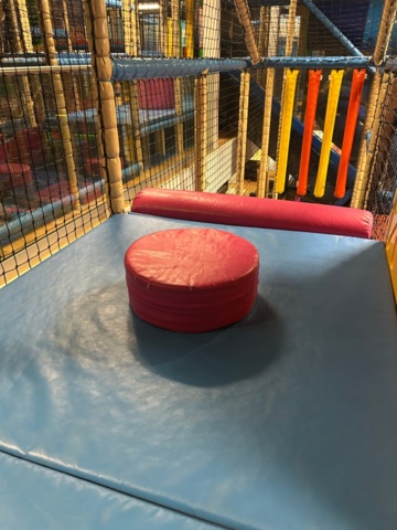 1427480-51 Lekland med hinderbana och rutschkanor - SPI Global Play