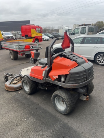 1420054-2 Åkgräsklippare - PT 26D Commercial (Reparationsobjekt)